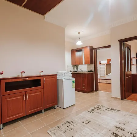 Nazli Aparts * Трабзон