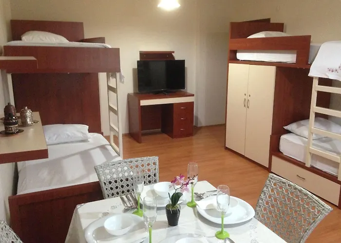 Nazli Aparts Apartmán *