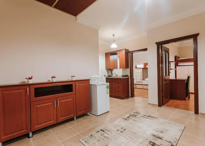 Nazli Aparts * Трабзон